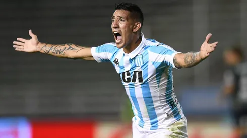 Ricardo Centurión con la camiseta de Racing.