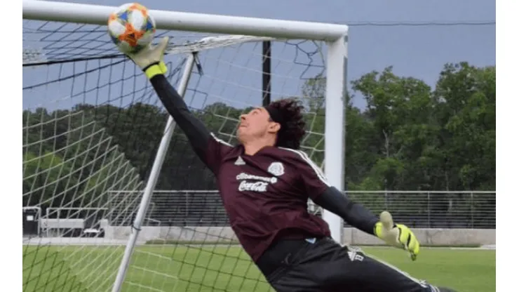 Sorpresa en México: Ochoa vuela para la banca ante Venezuela