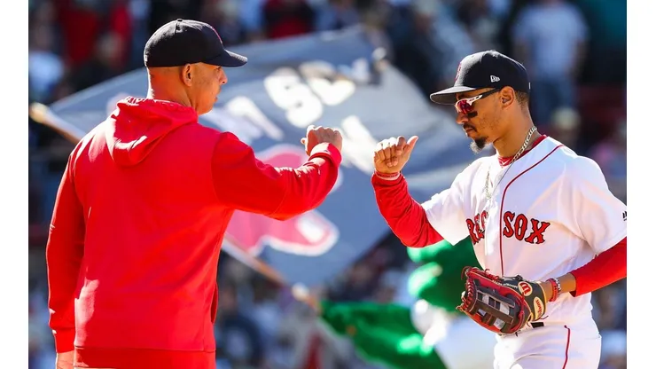 La decisión de Alex Cora sobre Mookie Betts que dio mucho de qué hablar en Boston