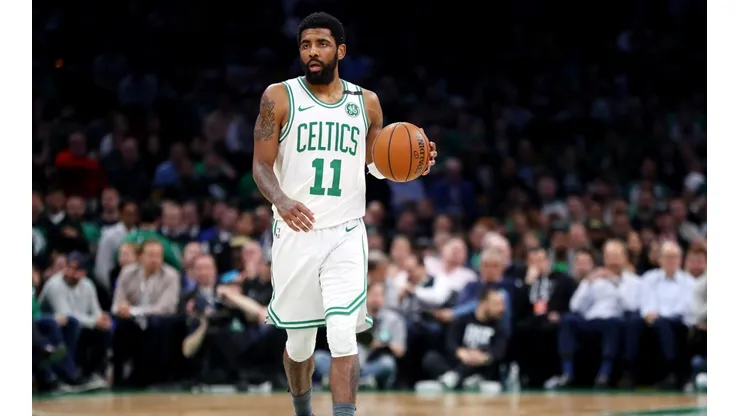 Se volvió loco: Kyrie Irving escribió un posteo en Instagram con teorías de conspiración