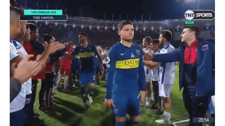 Lo están destrozando: Zárate no saludó a los jugadores de Tigre mientras le hacían pasillo a Boca