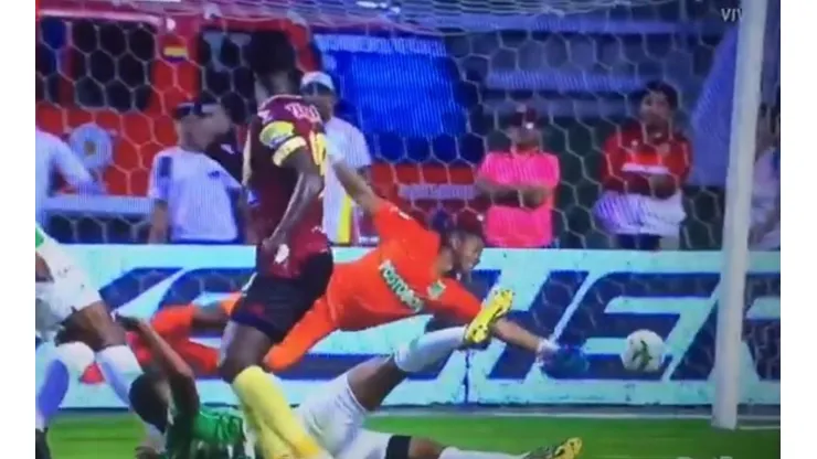 Así fue el gol de Marco Pérez para el 1-0 transitorio entre Tolima y Nacional.