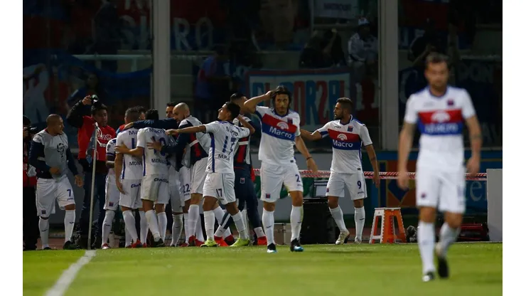 El festejo de los jugadores de Tigre.