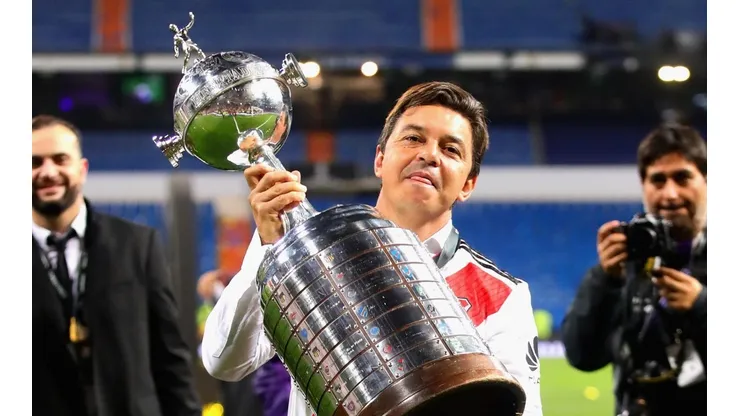 Marcelo Gallardo con la Copa Libertadores.