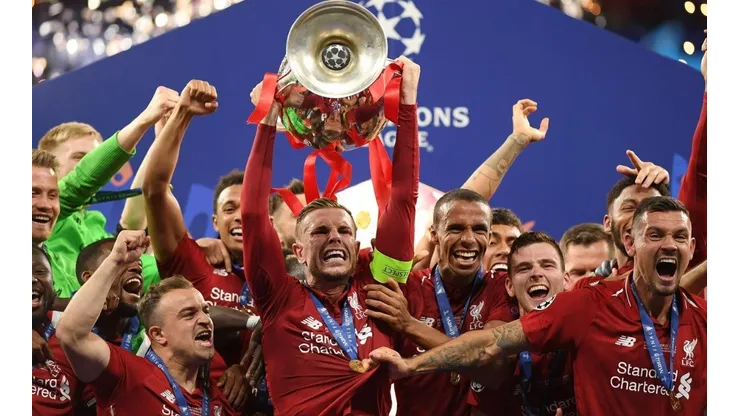 Liverpool festejando el título