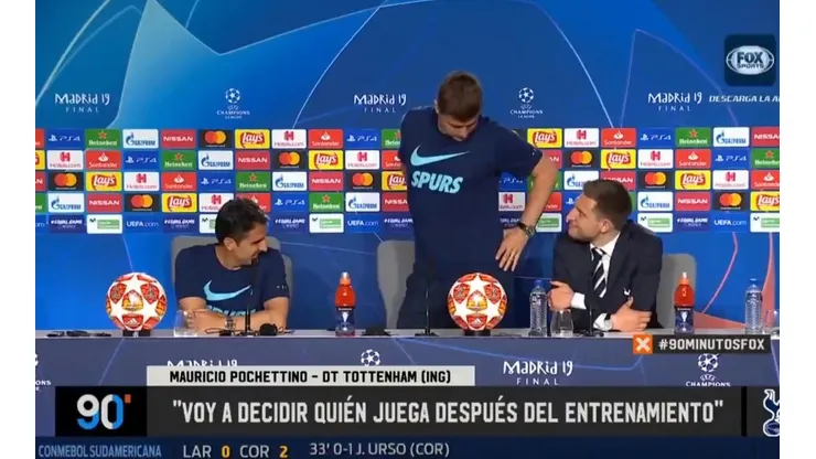 A Pochettino le preguntaron si había bajado de peso por los nervios y posó adelante de todos