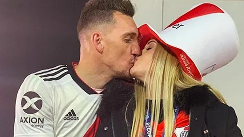 Los acaramelados posteos de la esposa de Armani, uno de los héroes de la noche: "Tu felicidad es la mía"