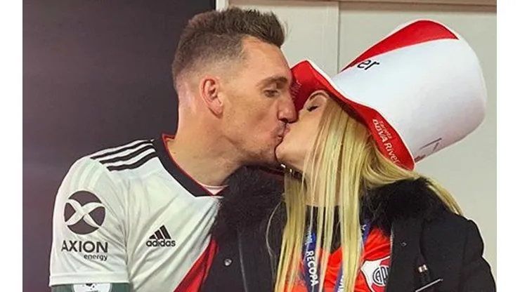 Los acaramelados posteos de la esposa de Armani, uno de los héroes de la noche: "Tu felicidad es la mía"