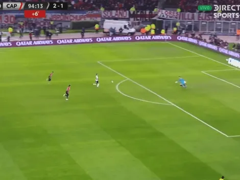 Y fue el tercero: un blooper de Paranaense terminó en el gol de Matías Suárez para el 3-1