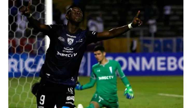 U Católica vs Independiente del Valle por la Copa Sudamericana.