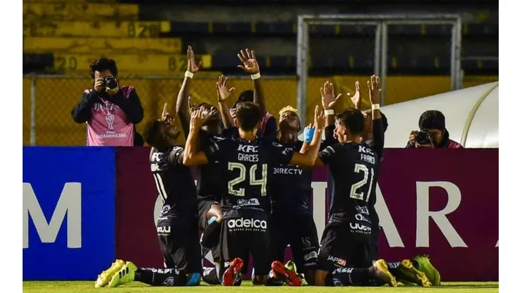 U Católica vs Independiente del Valle por la Copa Sudamericana.
