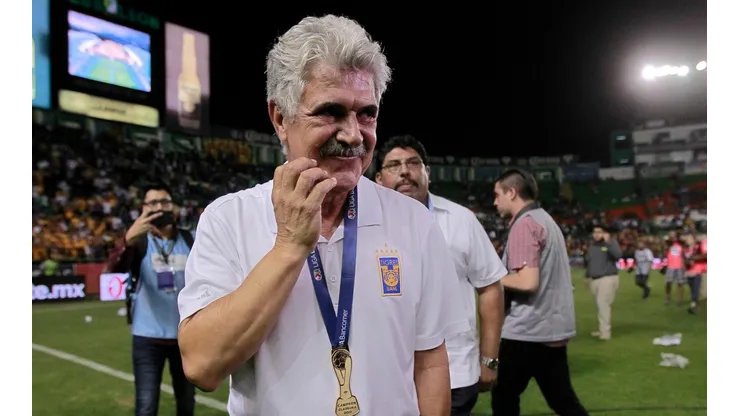 Ferretti apuntó contra los que lo critican.