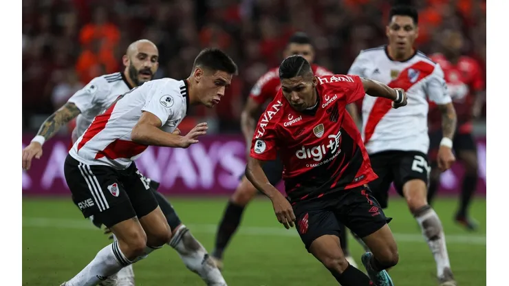 Rony en el duelo ante River.