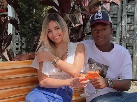 El pasional beso de Marlos Moreno con su novia arriba de una moto de agua