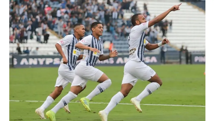 Alianza Lima le respondió a Cristal por el gesto en su estadio
