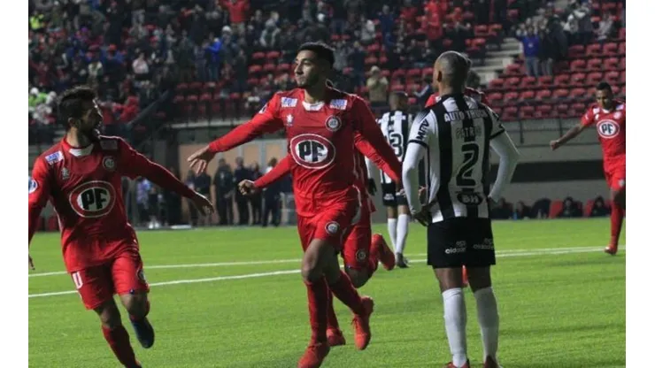 Atlético Mineiro vs U La Calera por la Copa Sudamericana.