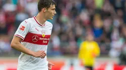 Pavard jugando para Stuttgart.