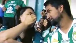 ¡Le pidió casamiento en plena Final en León!