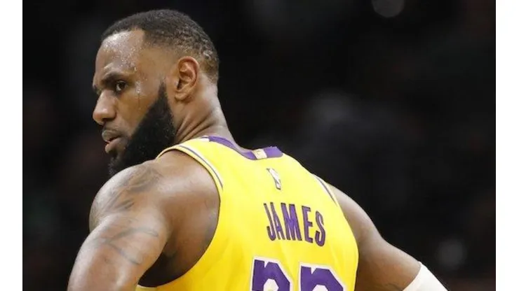LeBron James casi pierde un concurso de triples con un chico de 14 años
