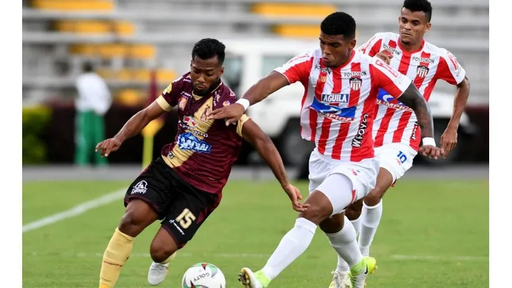 Deportes Tolima vs. Junior en el estadio Manuel Murillo Toro de Ibagué.