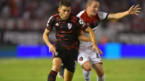 Aníbal Moreno enfrentando a River.