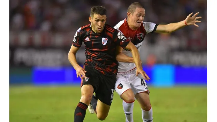 Aníbal Moreno enfrentando a River.