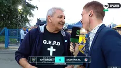 En vivo, mostró una remera contra River y la re picanteó: "Es de la época en la que ellos murieron"
