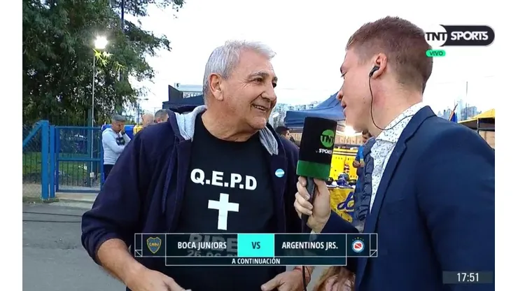En vivo, mostró una remera contra River y la re picanteó: "Es de la época en la que ellos murieron"