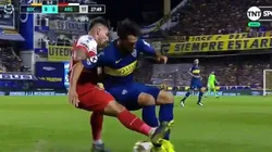 Te lo dedicamos, Riquelme: Mas le metió un hermoso caño de taco a Batallini