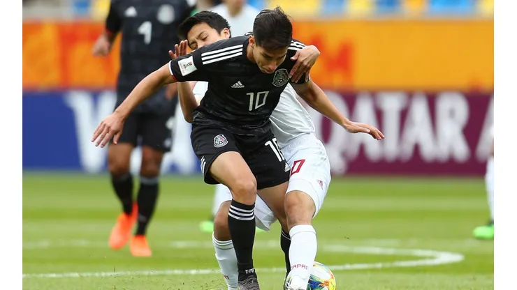 Lainez volvió a desaparecer en Polonia y Twitter culpa al Betis