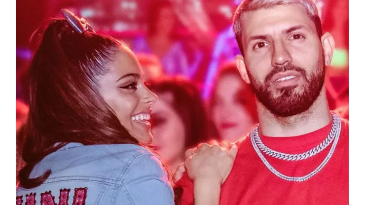 Agüero blanqueó relación y Tini Stoessel apareció en una foto muy cerca de la boca de otro