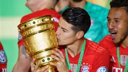 James Rodríguez festeja un nuevo título con el Bayern Munich.