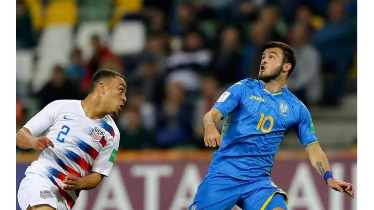 Ucrania se impuso por 2-1.