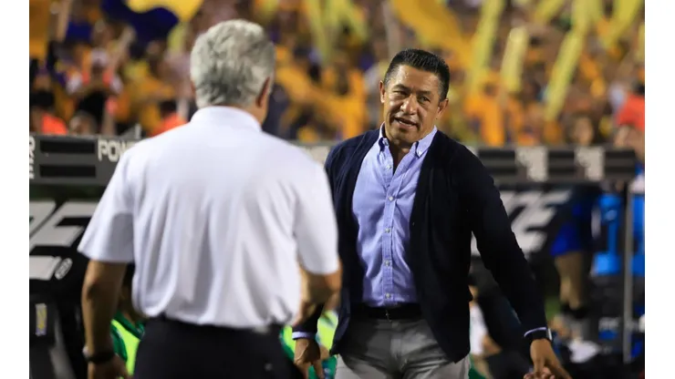"Faltan cinco jugadores, me hubiera gustado llegar más completos": Ambriz