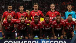 Los XI iniciales de Paranaense ante River.