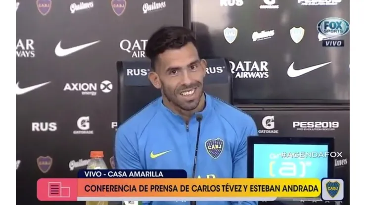 Tevez estaba hablando, dos periodistas lo interrumpieron peleándose en vivo y él los trolleó de lo lindo
