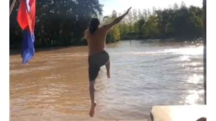 Pablo Lescano subió un videazo en cámara lenta: "Cuando te le tirás sin salvavidas porque sabés que gusta de vos"