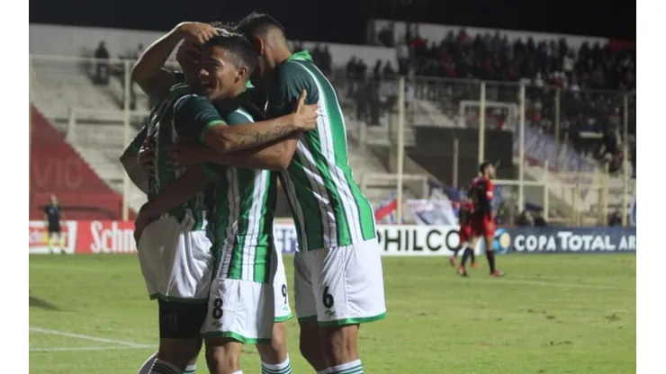 Estudiantes logró uno de los triunfos más importantes de su historia.