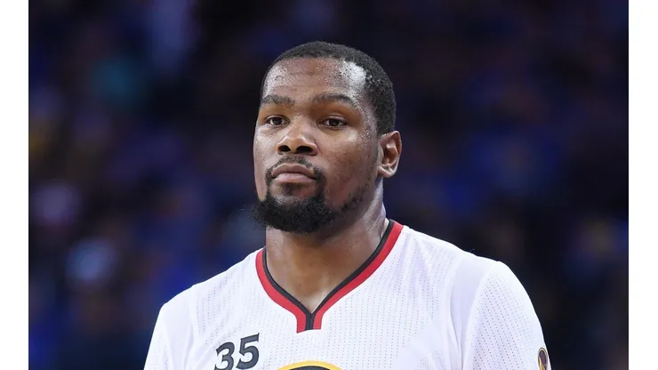 Kevin Durant humilló a un periodista en Twitter por compartir información falsa