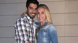 La mano loca de Luis Suárez en su última foto junto a Sofía Balbi