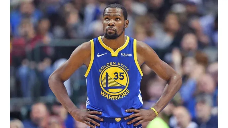 El agente de Kevin Durant trató de aclarar su futuro y dejó a todos confundidos
