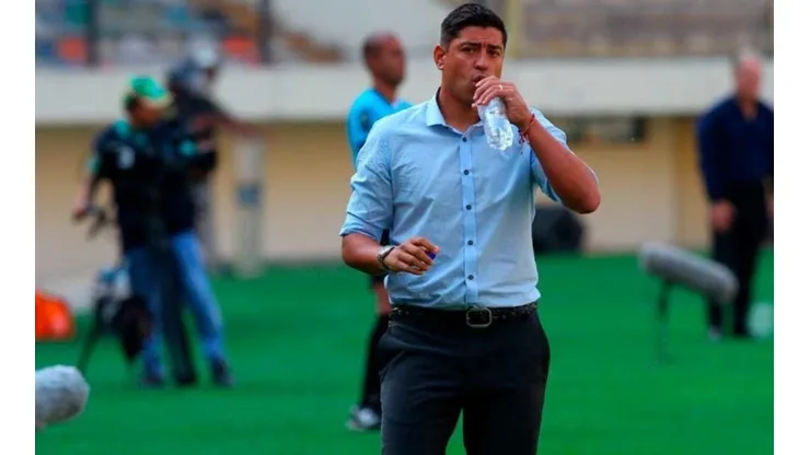 Cinco entrenadores aparecieron en el mapa ante una salida inminente de Nicolás Córdova