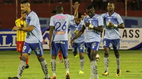 Royal Pari vs Macará