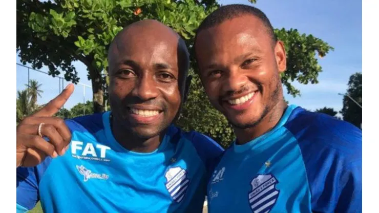 Pablo Armero y Andrés Escobar, jugadores de Alagoano en Brasil.