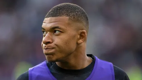Mbappé se queda en el PSG.