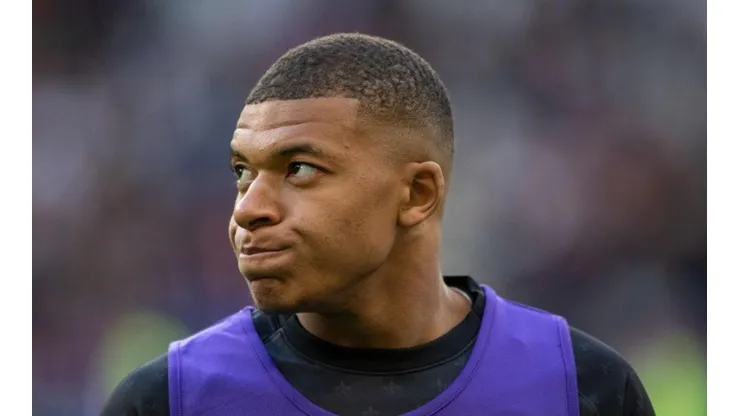 Mbappé se queda en el PSG.