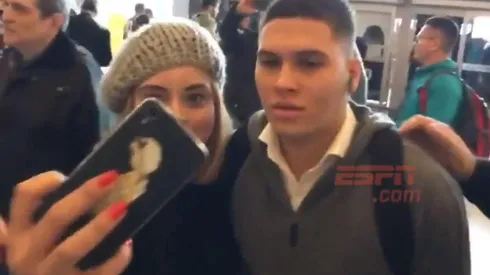 Los hinchas, locos por Quintero.