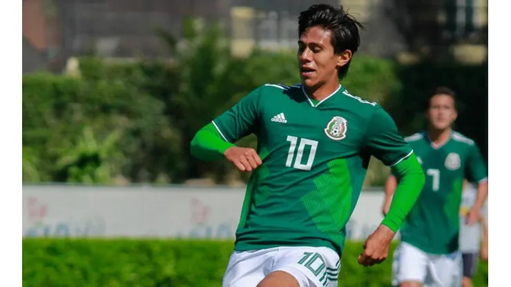 "Vamos a ir a ser Campeones del mundo, sino ni vamos": Macías