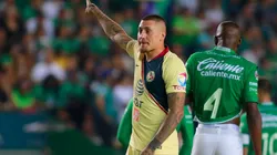 Y llegó el golpe para Nico Castillo: "América jugó con uno menos"
