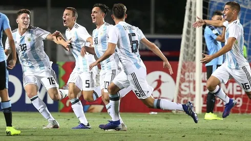 Está por jugar el Mundial Sub 20 pero piensa en su futuro: "Las ganas de volver a Boca están"